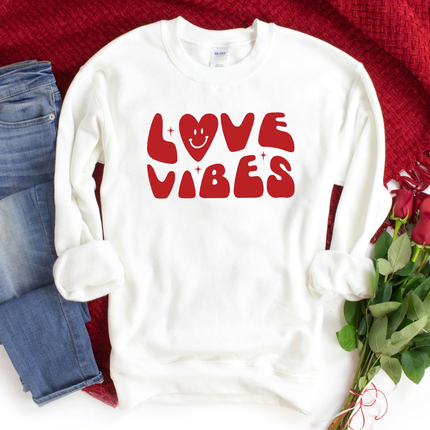 Love Vibes Heart | Sweatshirt
