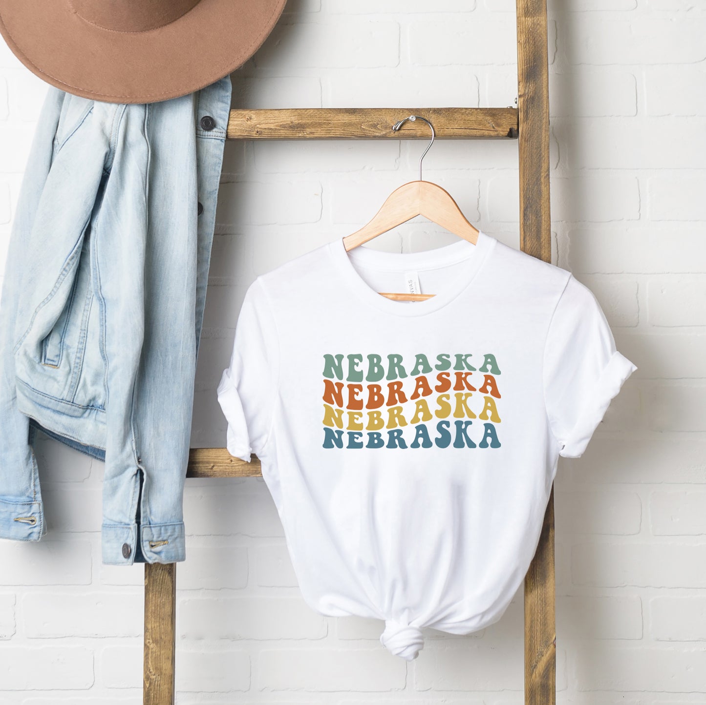 Nebraska Retro Wavy | Short Sleeve Graphic Tee