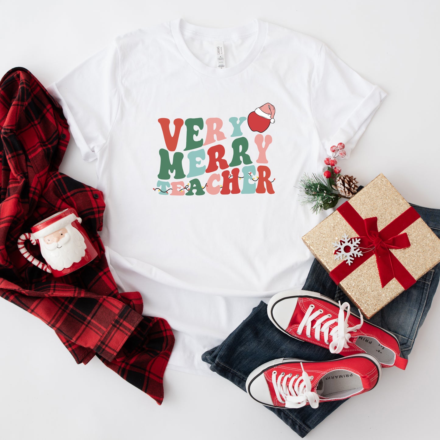 Very Merry Teacher Wavy | Short Sleeve Graphic Tee