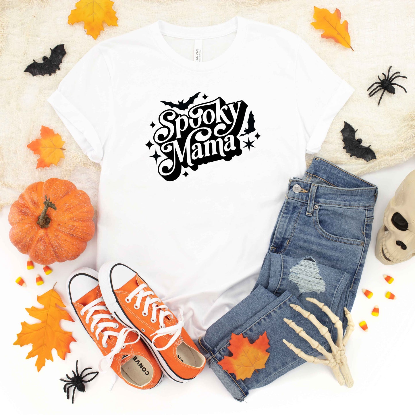 Spooky Mama Bats | Short Sleeve Graphic Tee