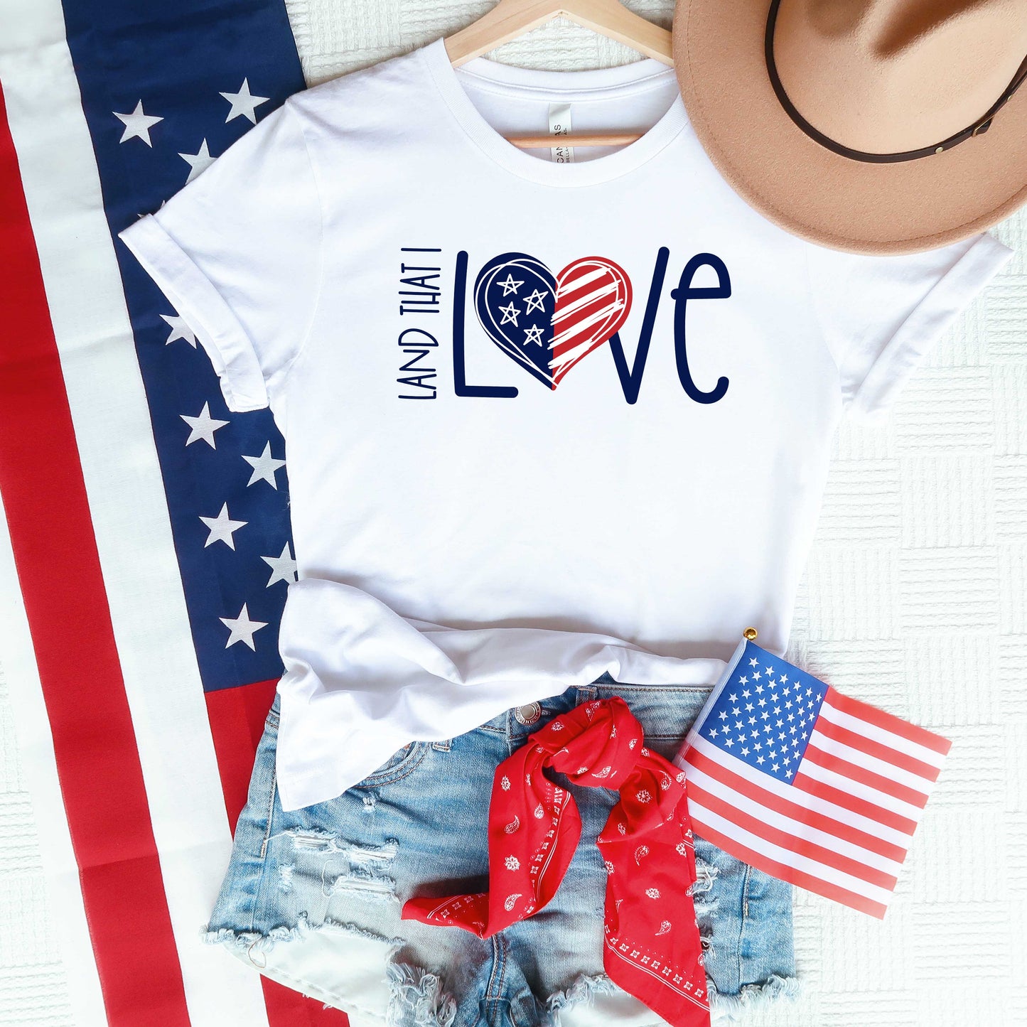 Land That I Love Heart | Short Sleeve Graphic Tee